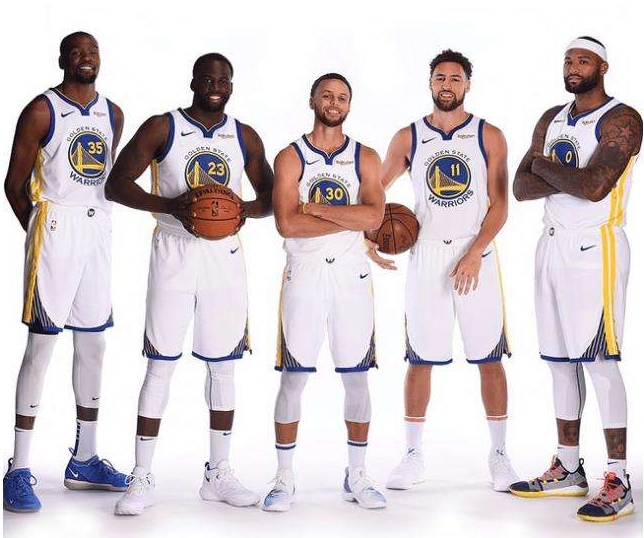 马卡：距离世界杯仅剩半年时间，J罗面临无俱乐部困境（马卡：世界杯倒计时半年，J罗仍未找到新东家）