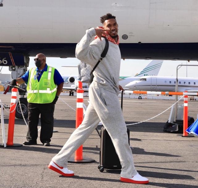 海纳：应该对球员薪水设置上限；阿方索将在12月初重返赛场（海纳主张设定球员工资帽，阿方索有望于12月初复出）