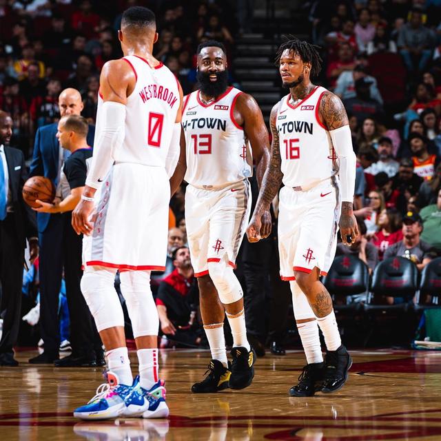 塔谈对阵巴黎：我们将面对顶级对手，迄今的表现让我们很强大（塔帅展望战巴黎：强敌在前，我们凭阶段性表现更有底气）